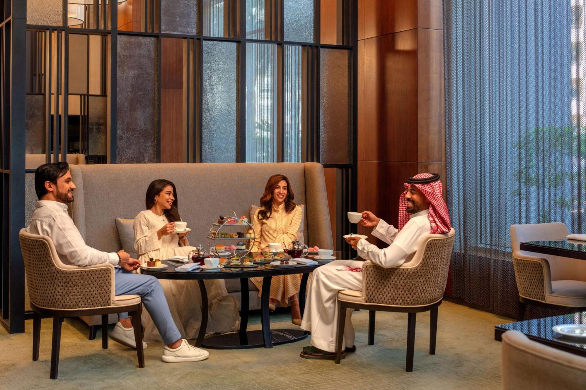 Hyatt Regency Riyadh Olaya Extérieur photo The Lounge at the Ritz-Carlton, DIFC