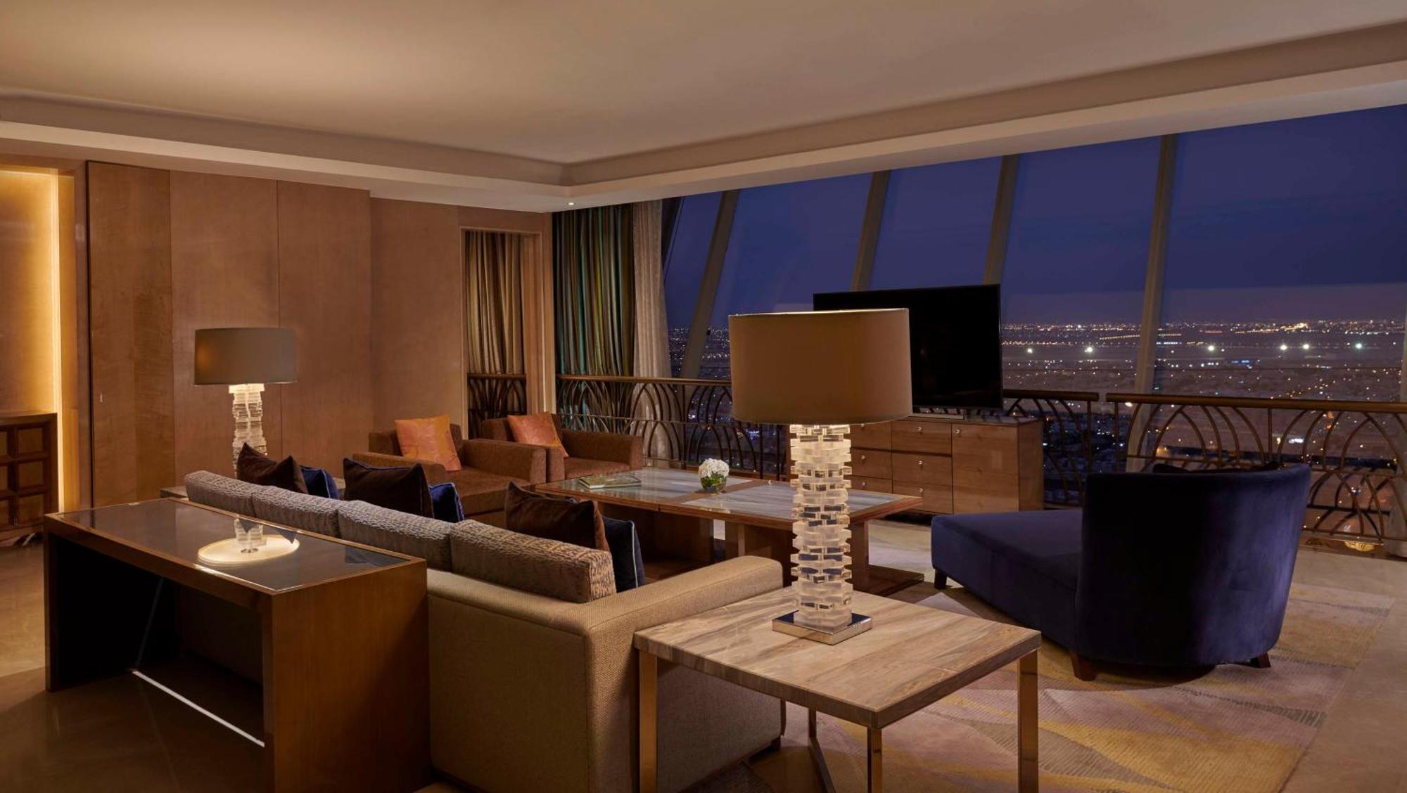 Hyatt Regency Riyadh Olaya Extérieur photo A suite at the Atlantis